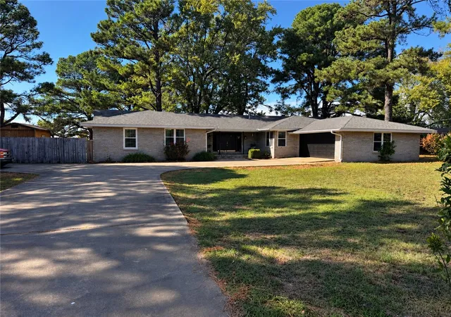 Photo 1 of Single family home for sale at 397 N 54th Avenue, Fayetteville, AR 72704 | MLS# 1365847 | Listing updated on 2026-10-21