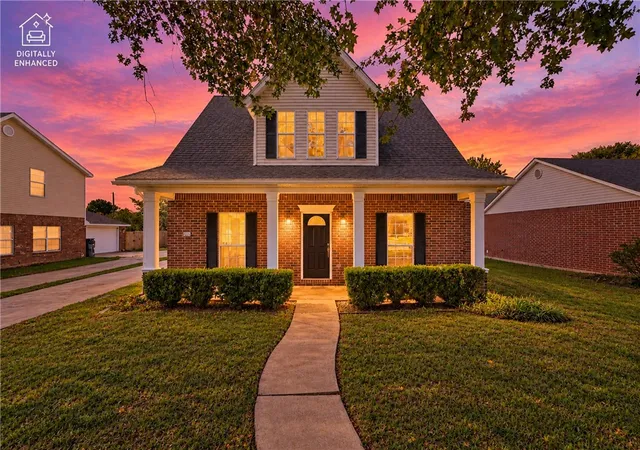 Photo 1 of Single family home for sale at 1407 N Heritage Ave, Fayetteville, AR 72704 | MLS# 1365583 | Listing updated on 2026-10-22