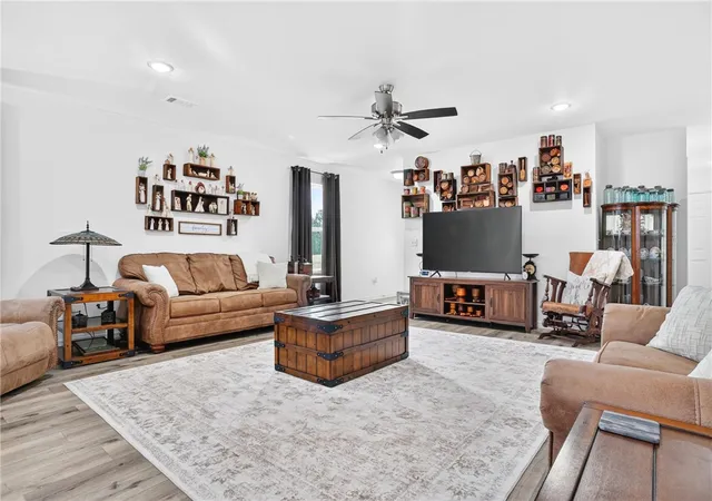 Photo 4 of Single family home for sale at 1261 County Rd 3530, Clarksville, AR 72830 | MLS# 1365956 | Listing updated on 2026-10-28