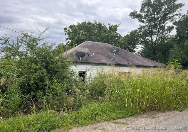 Photo 3 of Sale Pending at 108 Howell, Mc Curtain, OK 74944 | MLS# 2528943 | Listing updated on 2026-09-07