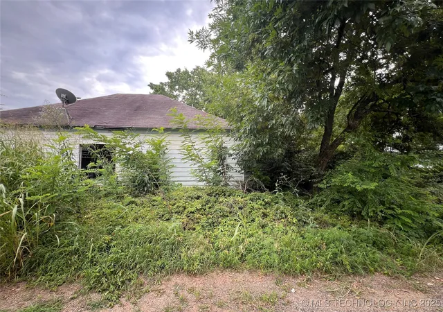 Photo 4 of Sale Pending at 108 Howell, Mc Curtain, OK 74944 | MLS# 2528943 | Listing updated on 2026-09-07