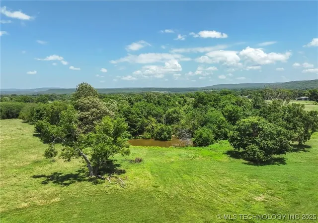 Photo 3 of Sale Pending at 86010 S 4747 Rd, Stilwell, OK 74960 | MLS# 2531608 | Listing updated on 2026-09-08