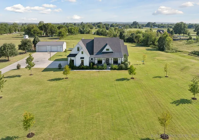 Photo 4 of Sale Pending at 5634 E 186Th St S, Bixby, OK 74008 | MLS# 2539136 | Listing updated on 2026-09-07