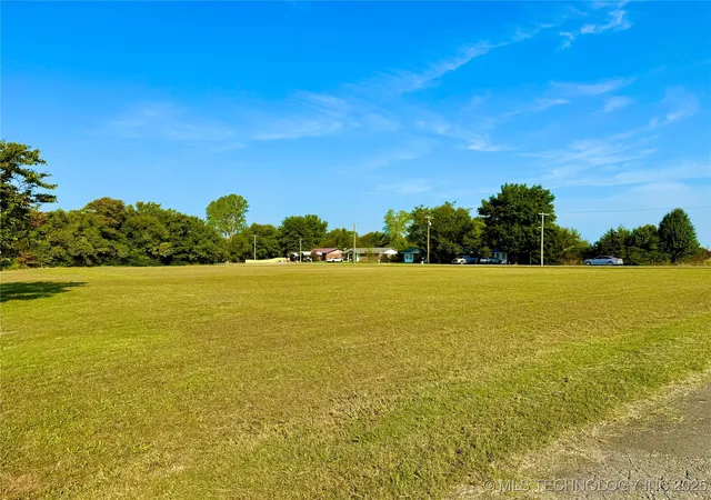 Photo 3 of Sale Pending at 510042652 Zenith St, Warner, OK 74469 | MLS# 2539981 | Listing updated on 2026-09-04