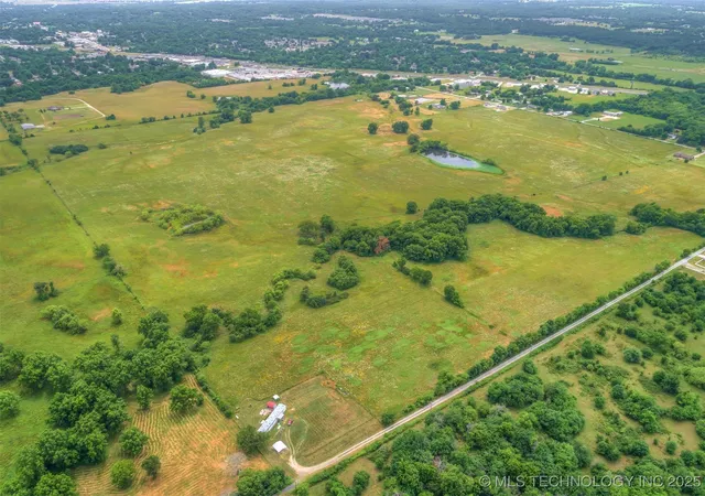 Photo 2 of Sale Pending at S 289th Eastavenue, Coweta, OK 74429 | MLS# 2541640 | Listing updated on 2026-09-28