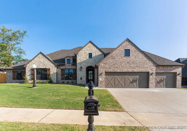 Photo 1 of Sale Pending at 1506 Pinecrest Dr, Claremore, OK 74017 | MLS# 2547218 | Listing updated on 2026-08-31