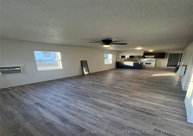 Photo 2 of Single family home for sale at 209 11th Avenue Nw, Ardmore, OK 73401 | MLS# 2549012 | Listing updated on 2026-09-10