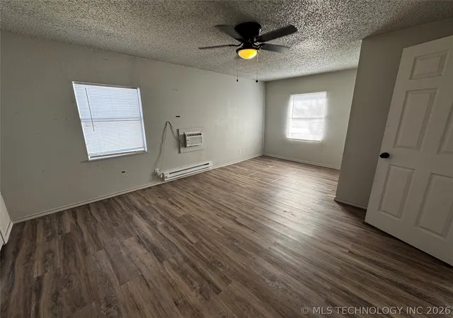 Photo 3 of Single family home for sale at 209 11th Avenue NW, Ardmore, OK 73401 | MLS# 2549012 | Listing updated on 2026-09-10