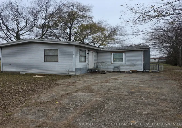 Photo 1 of Sale Pending at 420 E Holly St, Haskell, OK 74436 | MLS# 2549590 | Listing updated on 2026-09-04