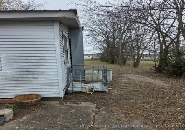 Photo 3 of Sale Pending at 420 E Holly St, Haskell, OK 74436 | MLS# 2549590 | Listing updated on 2026-09-04