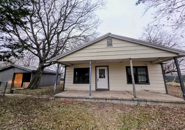 Photo 1 of Sale Pending at 114 E Elm St, Haskell, OK 74436 | MLS# 2549583 | Listing updated on 2026-09-04