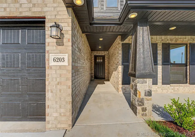 Photo 3 of Sale Pending at 6203 N 30th Street, Broken Arrow, OK 74014 | MLS# 2600276 | Listing updated on 2026-09-11