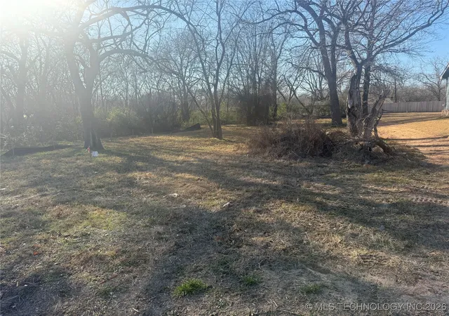 Photo 1 of Sale Pending at 500 S Division St, Coweta, OK 74429 | MLS# 2600257 | Listing updated on 2026-08-31