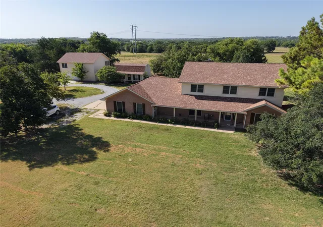 Photo 3 of Single family home for sale at 575 Majestic Hills, Ardmore, OK 73401 | MLS# 2600262 | Listing updated on 2026-09-10