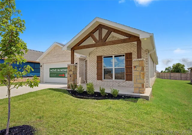 Photo 3 of Single family home for sale at 2052 E 130th Lane S, Jenks, OK 74037 | MLS# 2601221 | Listing updated on 2026-09-13