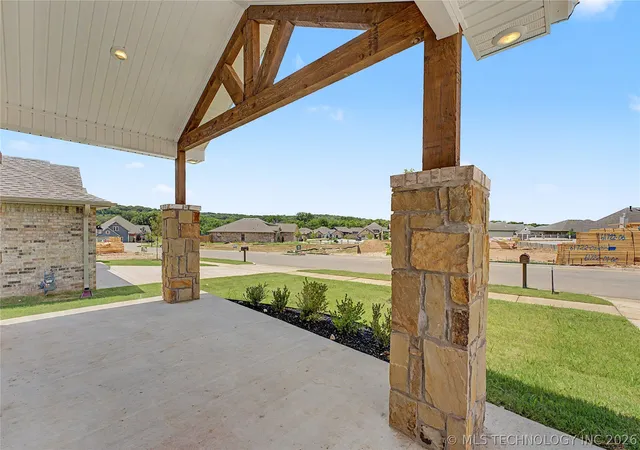 Photo 3 of Single family home for sale at 2052 E 130th Lane S, Jenks, OK 74037 | MLS# 2601221 | Listing updated on 2026-09-13
