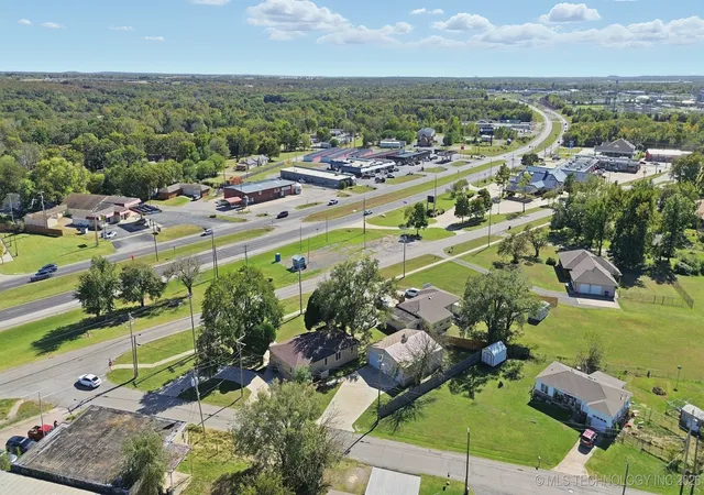 Photo 3 of Single family home for sale at 600 S Cherokee St, Catoosa, OK 74015 | MLS# 2601393 | Listing updated on 2026-08-31
