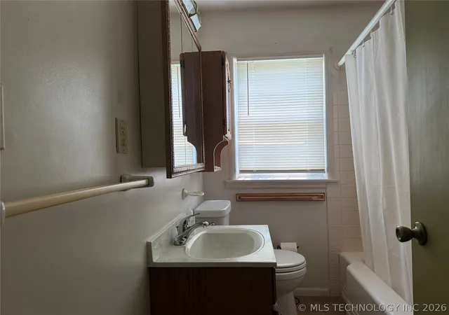 Photo 4 of Sale Pending at 304 E Woodrow Pl, Tulsa, OK 74106 | MLS# 2601683 | Listing updated on 2026-08-31