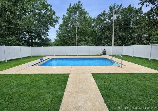 Photo 2 of Sale Pending at 70159 S 336 Road, Wagoner, OK 74467 | MLS# 2602085 | Listing updated on 2026-09-01