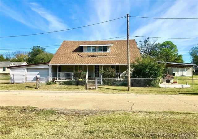 Photo 1 of Sale Pending at 1301 E Ash St, Cushing, OK 74023 | MLS# 2602388 | Listing updated on 2026-09-10