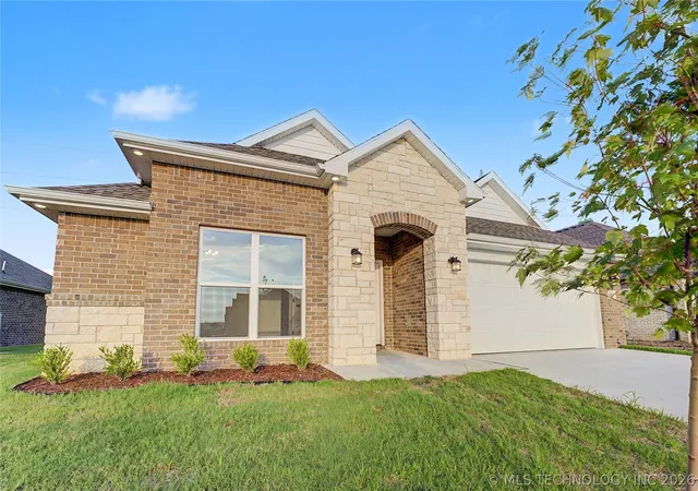 Photo 2 of Sale Pending at 6113 N 30th Street, Broken Arrow, OK 74014 | MLS# 2600278 | Listing updated on 2026-08-31