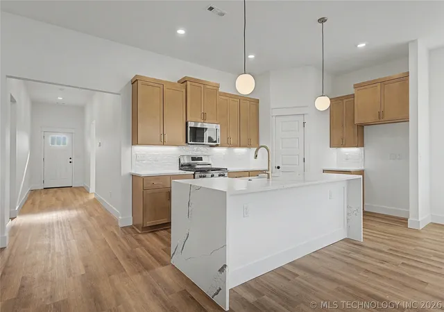 Photo 3 of Sale Pending at 6113 N 30th Street, Broken Arrow, OK 74014 | MLS# 2600278 | Listing updated on 2026-08-31