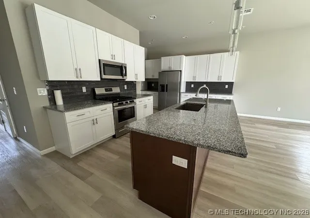 Photo 2 of Sale Pending at 3402 Redbud Ln, Tulsa, OK 74132 | MLS# 2602732 | Listing updated on 2026-09-18