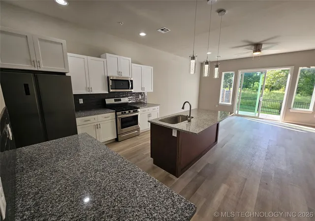 Photo 4 of Sale Pending at 3416 Redbud Ln, Tulsa, OK 74131 | MLS# 2602779 | Listing updated on 2026-10-04