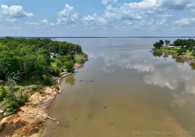 Photo 4 of Sale Pending at 1791 W Mcgill Cir, Eufaula, OK 74432 | MLS# 2601319 | Listing updated on 2026-09-14