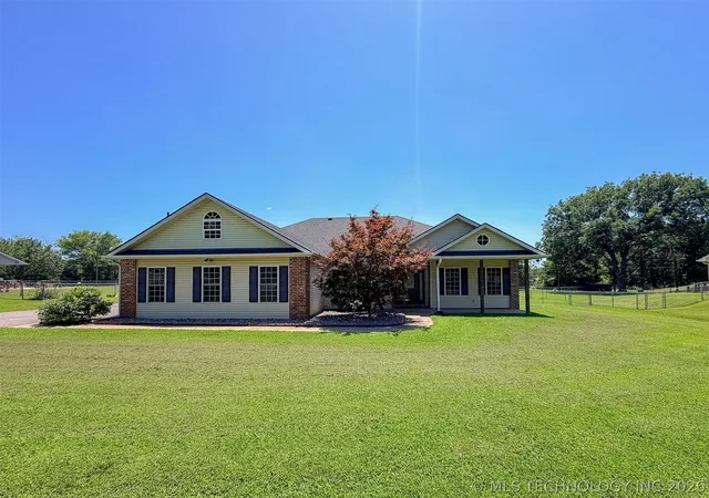 Photo 2 of Sale Pending at 16929 W 736 Road, Tahlequah, OK 74464 | MLS# 2603218 | Listing updated on 2026-08-31