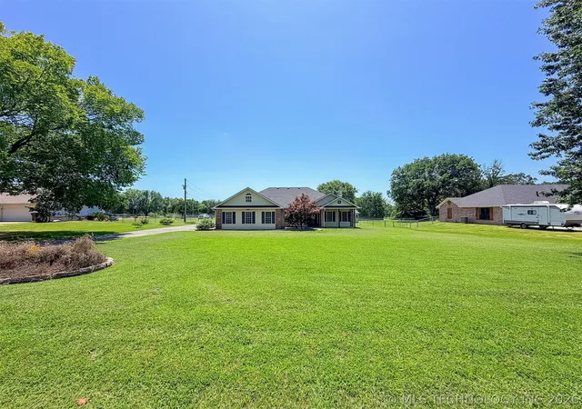 Photo 3 of Sale Pending at 16929 W 736 Road, Tahlequah, OK 74464 | MLS# 2603218 | Listing updated on 2026-08-31