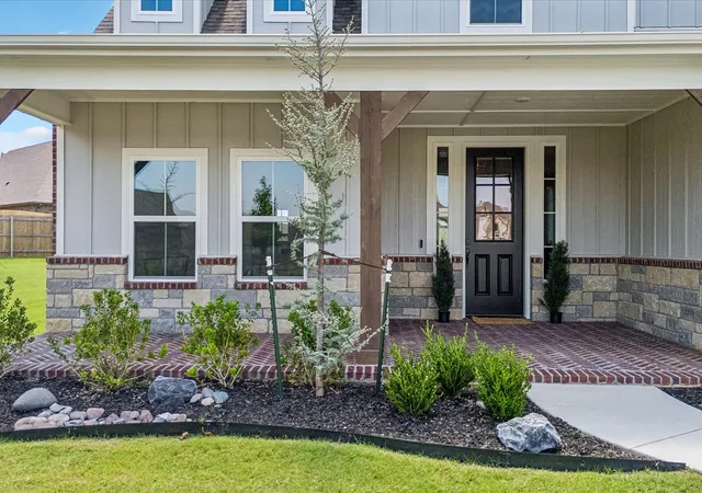 Photo 2 of Single family home for sale at 1429 N 71st Street, Broken Arrow, OK 74014 | MLS# 2603236 | Listing updated on 2026-08-30