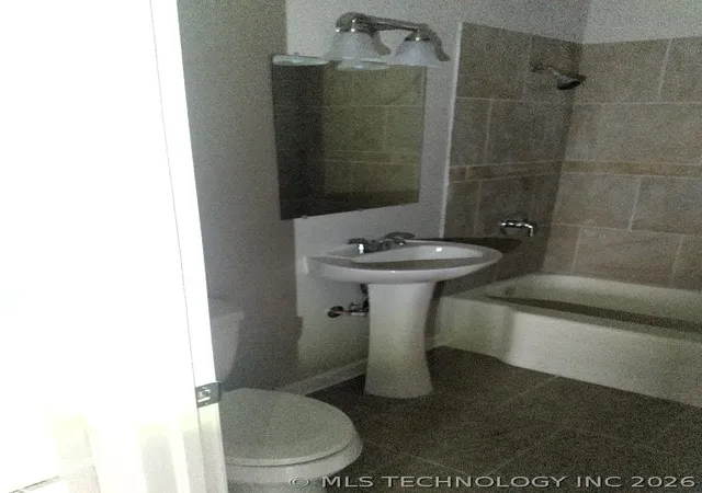 Listing Photo 2 - Condo for sale in building located at 1183 NW Ozmun Ave, Lawton, OK 73507