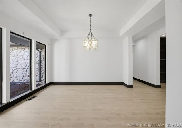 Photo 4 of Sale Pending at 7505 E 65th Street, Tulsa, OK 74133 | MLS# 2512089 | Listing updated on 2026-09-09