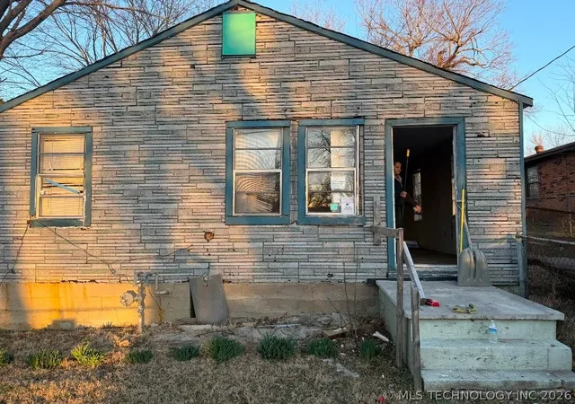Photo 1 of Sale Pending at 4527 S Waco Ave, Tulsa, OK 74107 | MLS# 2606243 | Listing updated on 2026-09-08