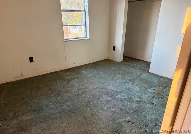 Photo 3 of Sale Pending at 4527 S Waco Ave, Tulsa, OK 74107 | MLS# 2606243 | Listing updated on 2026-09-08