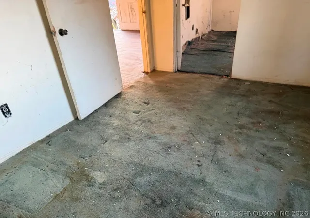 Photo 4 of Sale Pending at 4527 S Waco Ave, Tulsa, OK 74107 | MLS# 2606243 | Listing updated on 2026-09-08