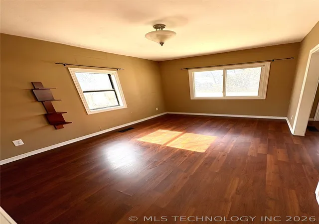 Photo 3 of Sale Pending at 1012 D St NW, Ardmore, OK 73401 | MLS# 2605491 | Listing updated on 2026-09-03