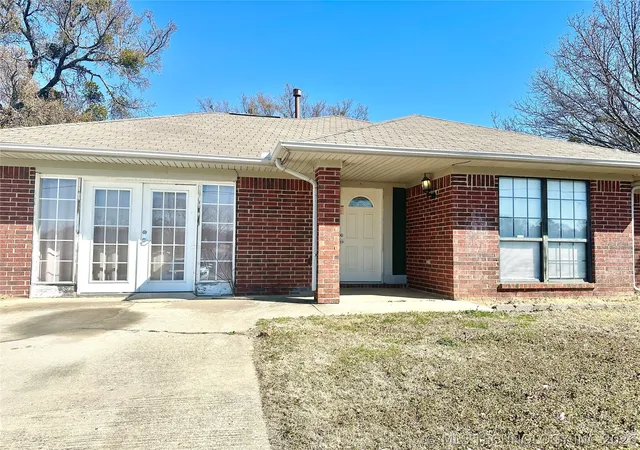 Photo 1 of Sale Pending at 728 N Main, Ada, OK 74820 | MLS# 2606721 | Listing updated on 2026-09-07