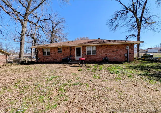 Photo 2 of Single family home for sale at 101 Beta Cir, Roland, OK 74954 | MLS# 2606820 | Listing updated on 2026-10-04