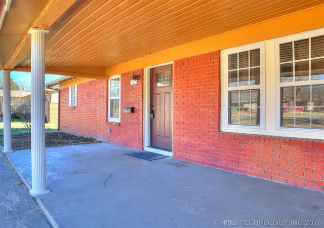 Photo 3 of Sale Pending at 2524 W 51st Street, Tulsa, OK 74107 | MLS# 2606310 | Listing updated on 2026-09-08