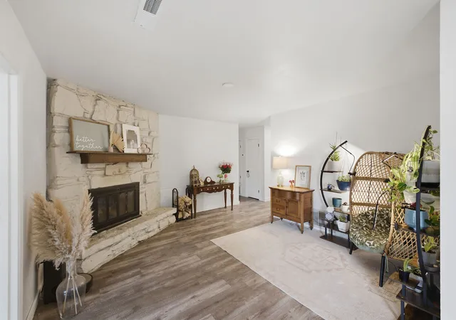 Photo 4 of Single family home for sale at 125 W Austin St, Broken Arrow, OK 74011 | MLS# 2606921 | Listing updated on 2026-09-08
