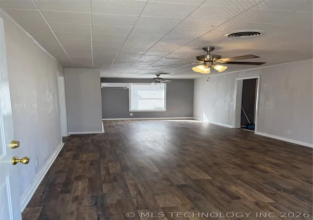 Photo 2 of Single family home for sale at 305 P Sw, Ardmore, OK 73401 | MLS# 2607114 | Listing updated on 2026-09-09