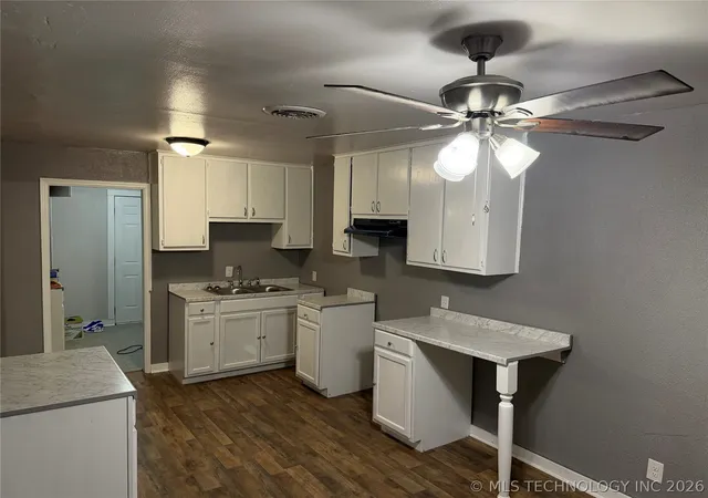 Photo 3 of Single family home for sale at 305 P Sw, Ardmore, OK 73401 | MLS# 2607114 | Listing updated on 2026-09-09