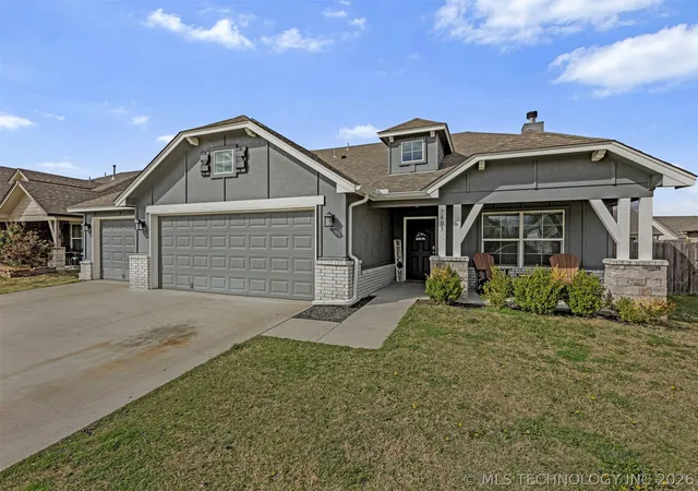 Photo 1 of Sale Pending at 7403 E 87th Street N, Owasso, OK 74055 | MLS# 2607123 | Listing updated on 2026-08-29