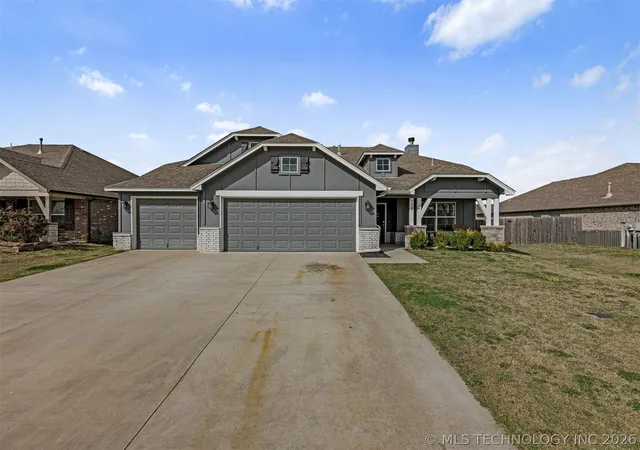 Photo 2 of Sale Pending at 7403 E 87th Street N, Owasso, OK 74055 | MLS# 2607123 | Listing updated on 2026-08-29