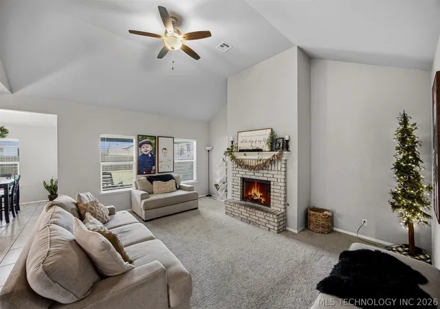 Photo 4 of Sale Pending at 7403 E 87th Street N, Owasso, OK 74055 | MLS# 2607123 | Listing updated on 2026-08-29