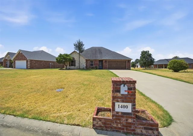 Photo 2 of Single family home for sale at 1400 Monarch Dr, Mc Alester, OK 74501 | MLS# 2607231 | Listing updated on 2026-09-02