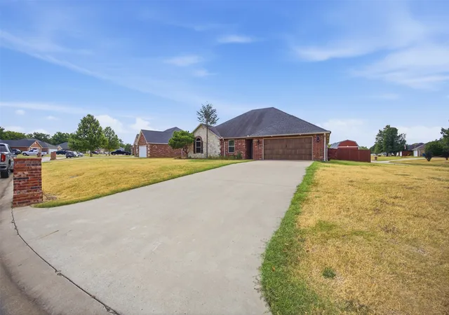 Photo 3 of Single family home for sale at 1400 Monarch Dr, Mc Alester, OK 74501 | MLS# 2607231 | Listing updated on 2026-09-02