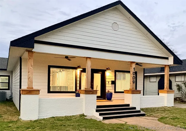 Photo 2 of Single family home for sale at 1009 Mclish, Ardmore, OK 73401 | MLS# 2607438 | Listing updated on 2026-09-03